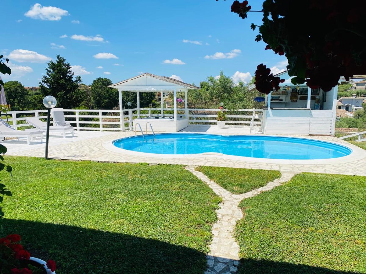 Chanel Garden Relaxation Home Formello Bagian luar foto